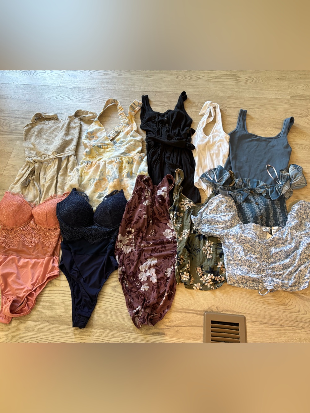 Womens XS bundle. Read description!!